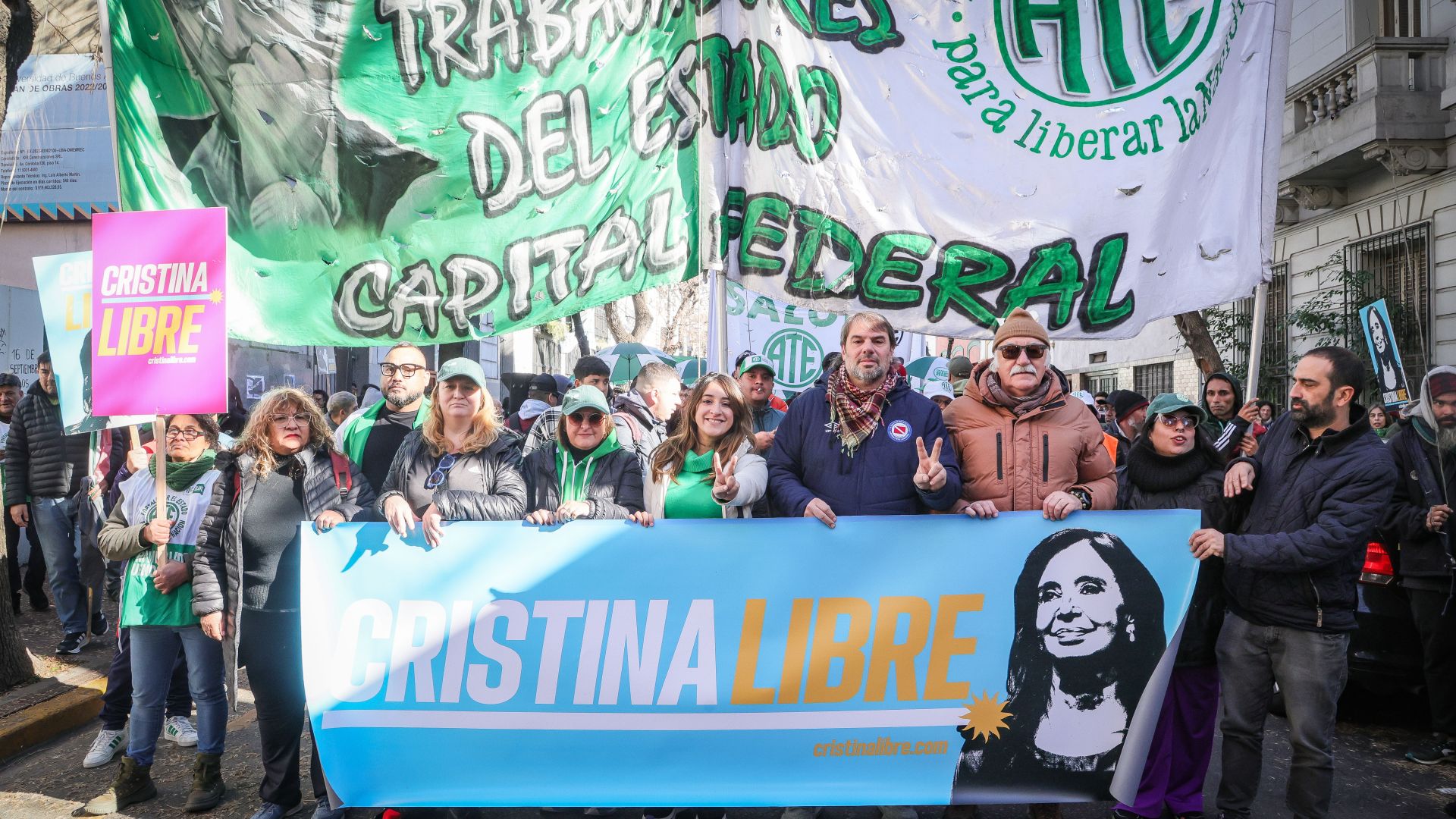 Movilizamos Plaza de Mayo para defender la democracia