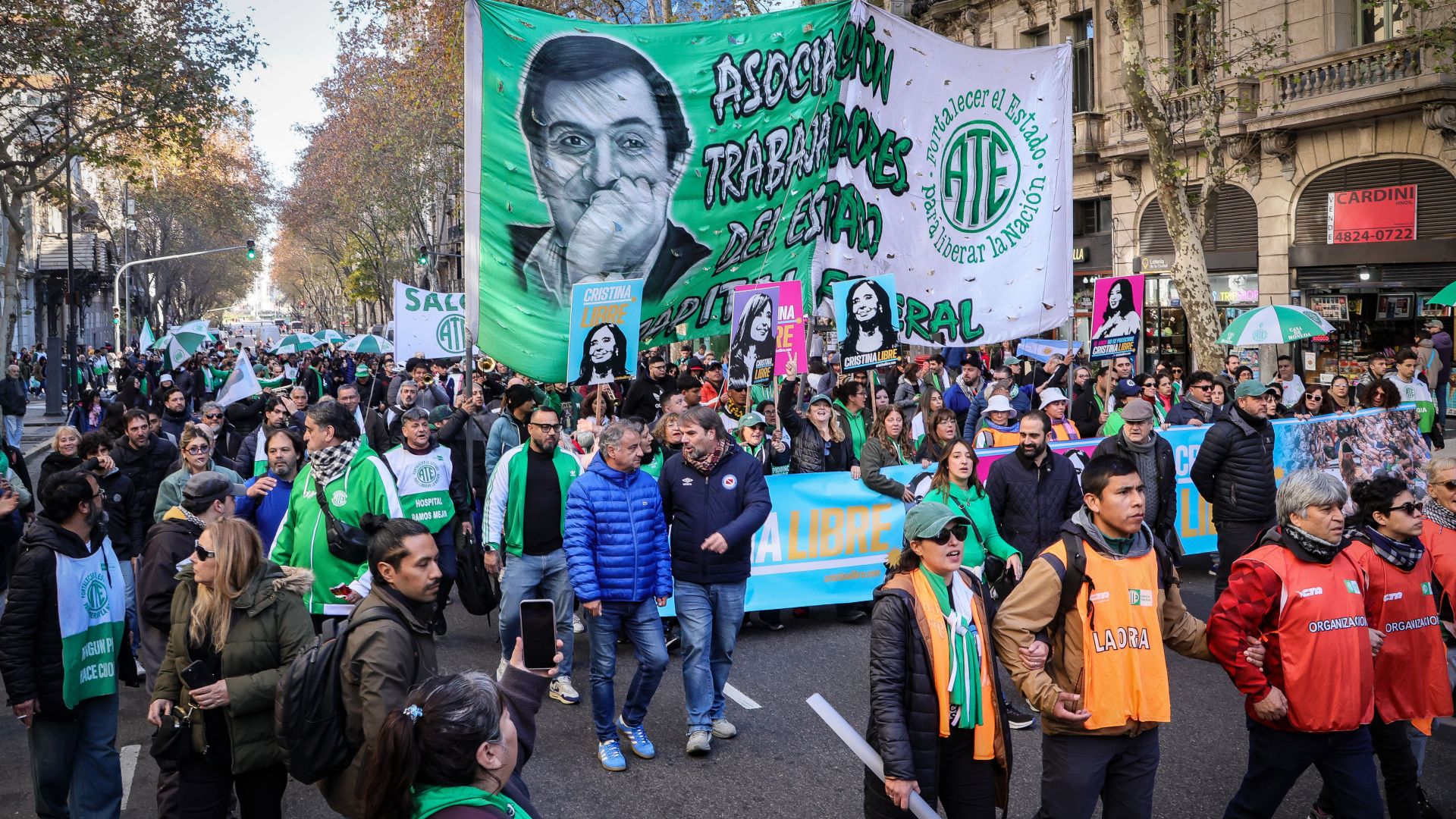 Movilizamos Plaza de Mayo para defender la democracia