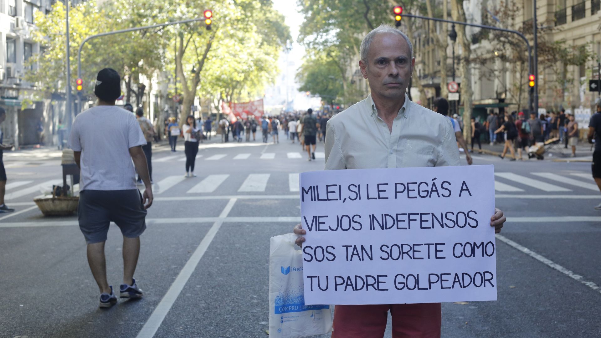 De la motosierra a la dignidad: el pueblo recupera la rebeldía